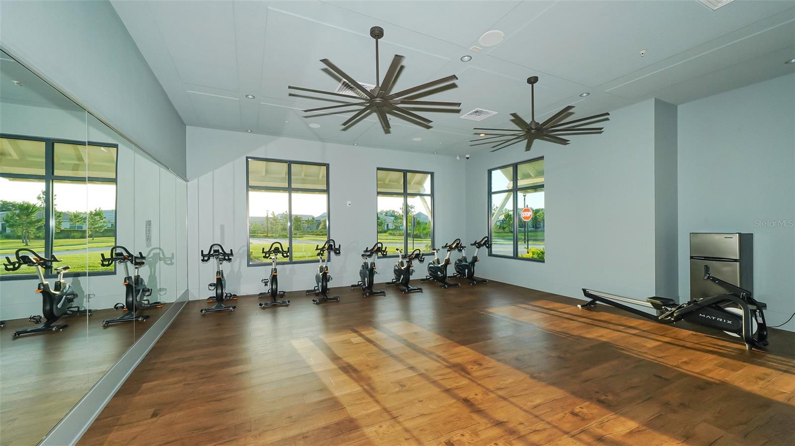 LAKEHOUSE COVE/WATERSIDE PH 1 - Residential