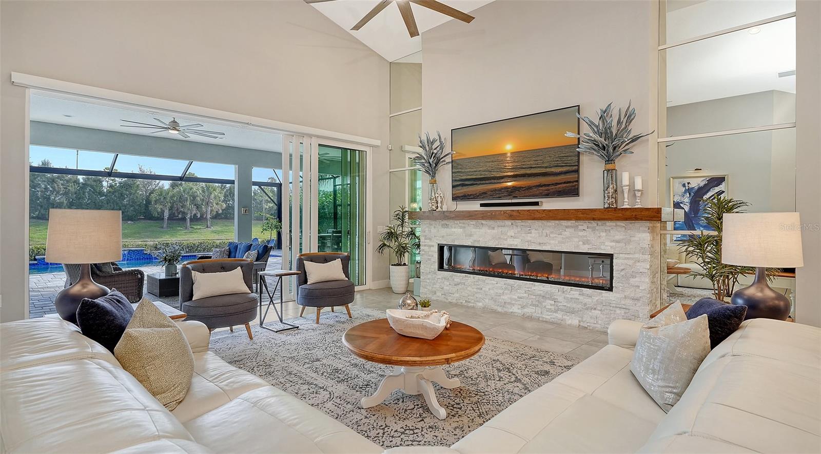 LAKEHOUSE COVE/WATERSIDE PH 1 - Residential