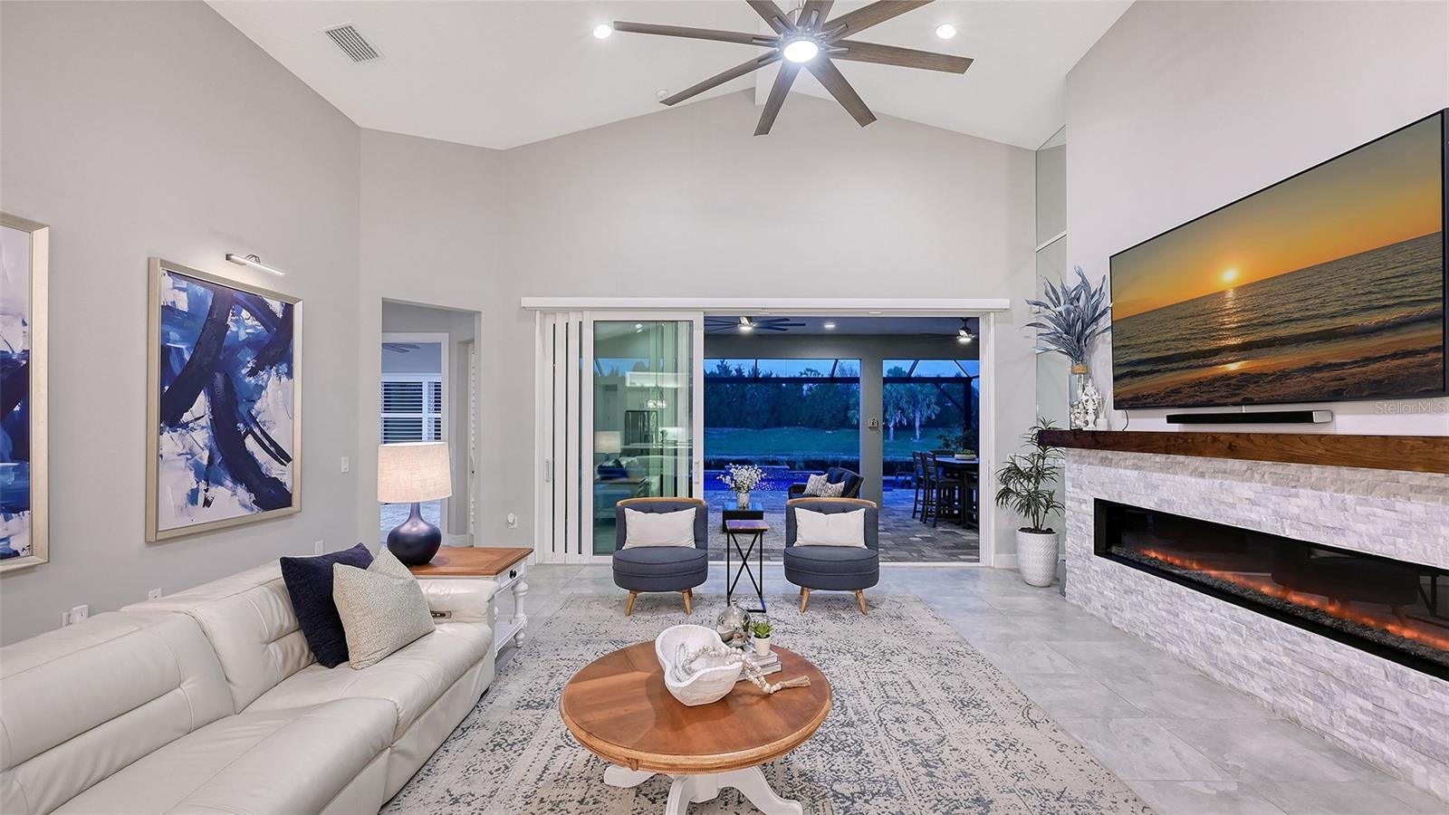 LAKEHOUSE COVE/WATERSIDE PH 1 - Residential