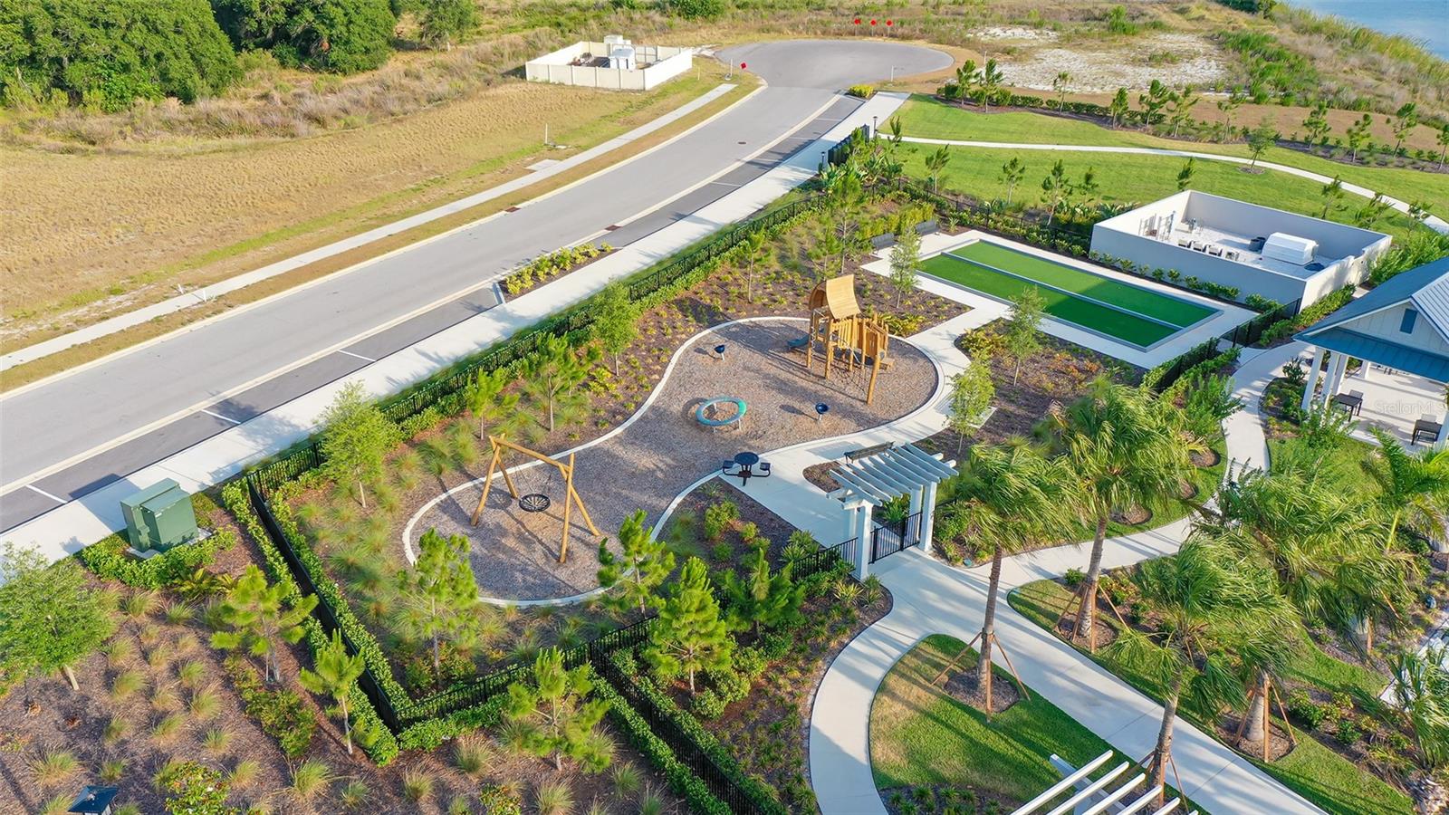 LAKEHOUSE COVE/WATERSIDE PH 1 - Residential