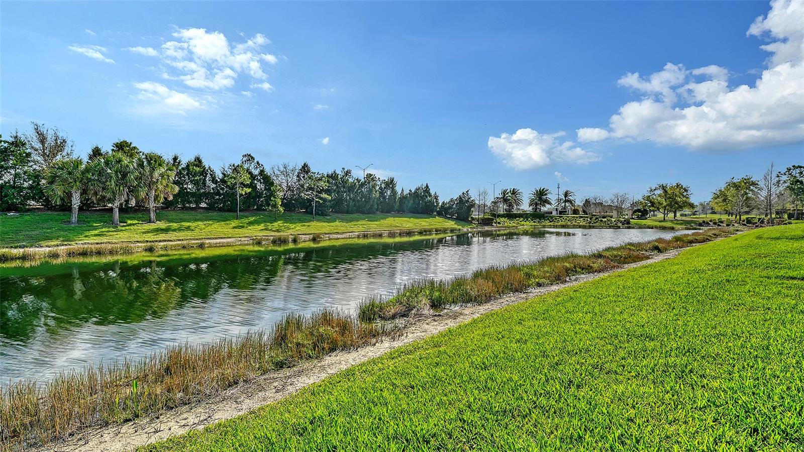 LAKEHOUSE COVE/WATERSIDE PH 1 - Residential