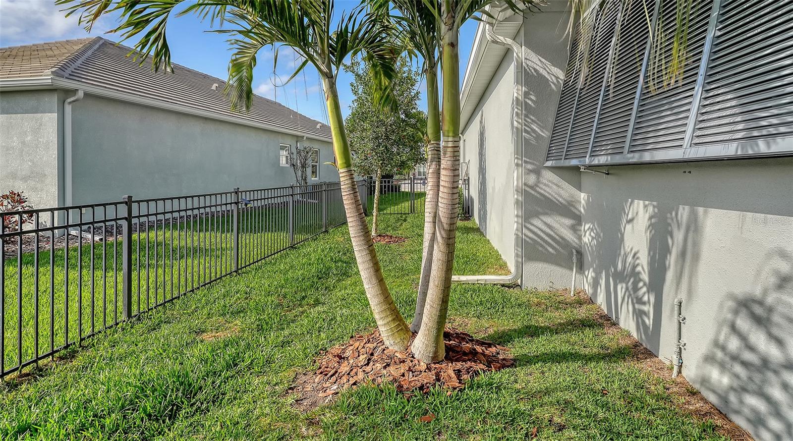 LAKEHOUSE COVE/WATERSIDE PH 1 - Residential