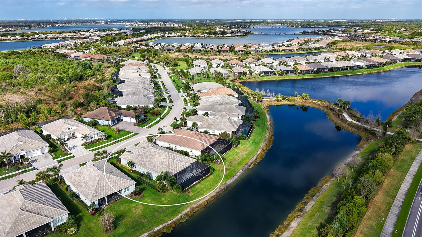 LAKEHOUSE COVE/WATERSIDE PH 1 - Residential