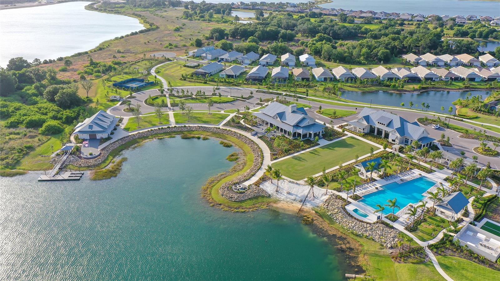 LAKEHOUSE COVE/WATERSIDE PH 1 - Residential