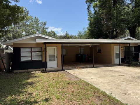Photo of 1421 Noble Place, Orlando, FL 32801 (MLS # S5153742)