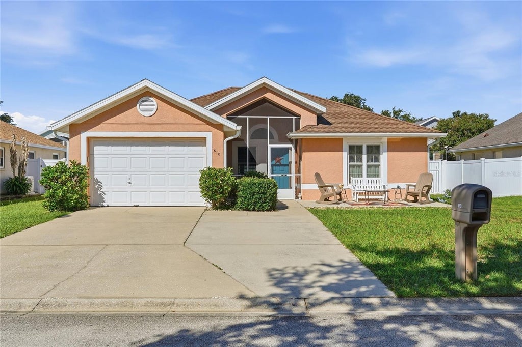 Photo of 610 Burgoyne Loop, Davenport, FL 33897 (MLS # S5158382)
