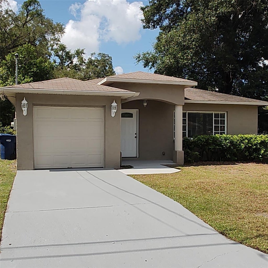 Photo of 3103 E 25th Avenue, Tampa, FL 33605 (MLS # TB8525562)