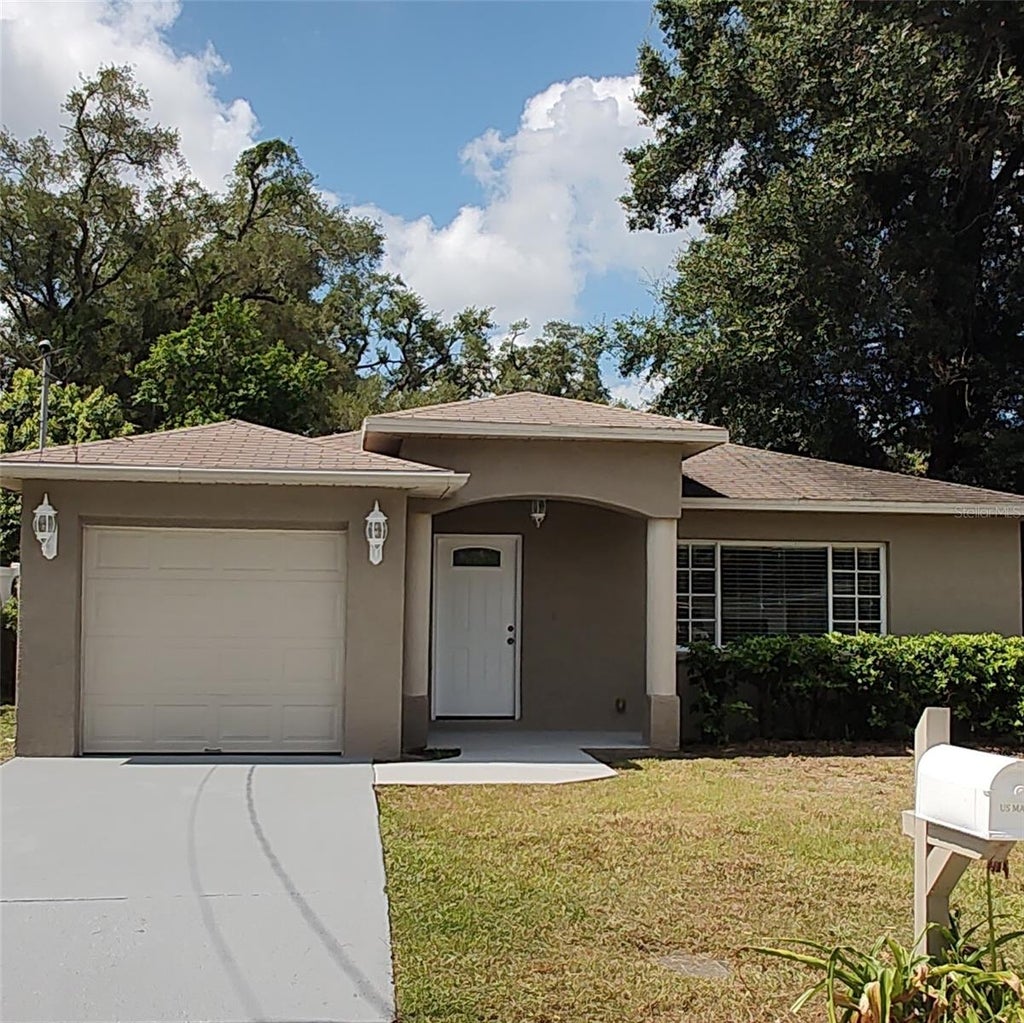 Photo of 3103 E 25th Avenue, Tampa, FL 33605 (MLS # TB8525562)