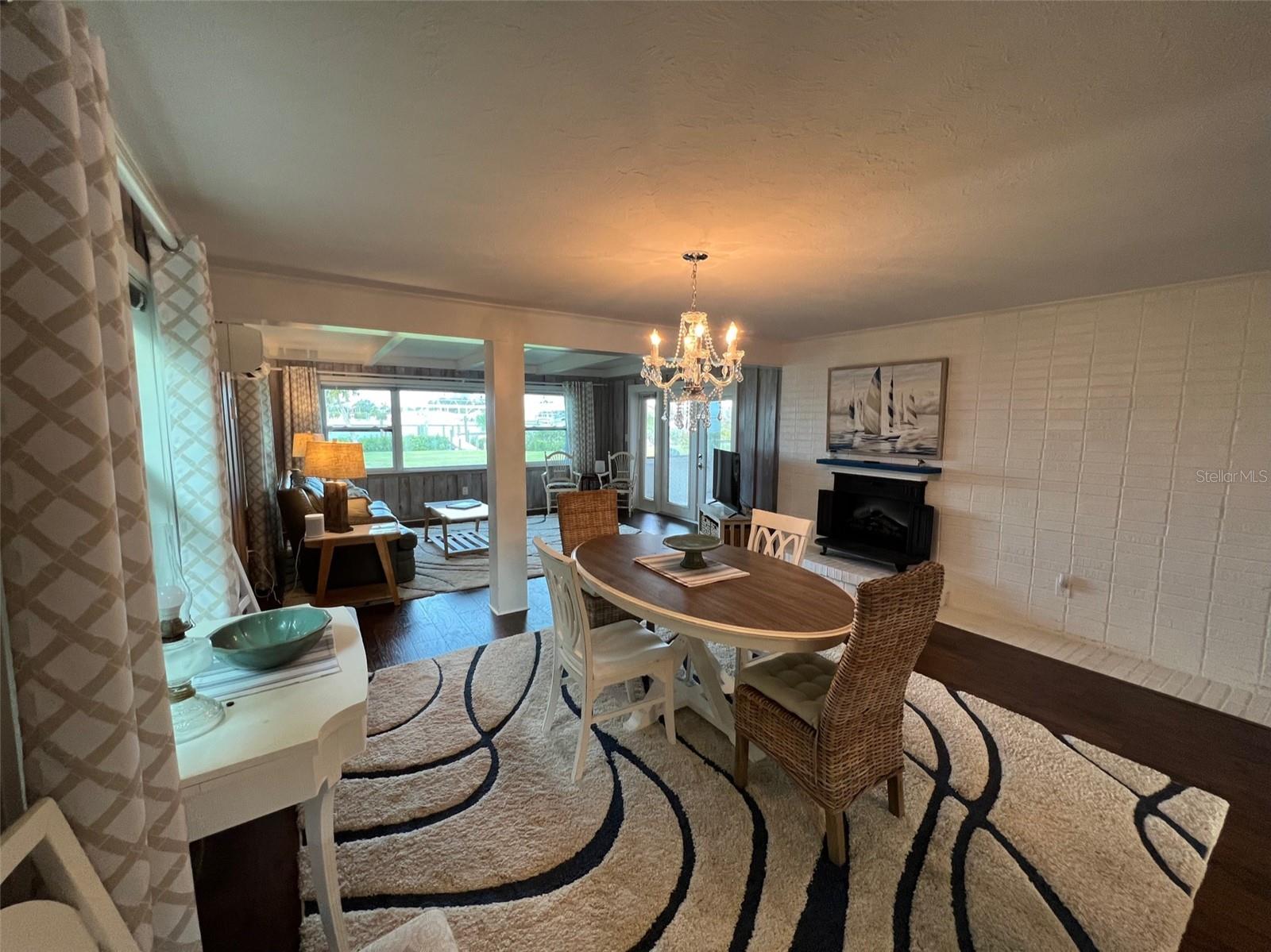 NEWPOINT COMFORT - Residential Lease