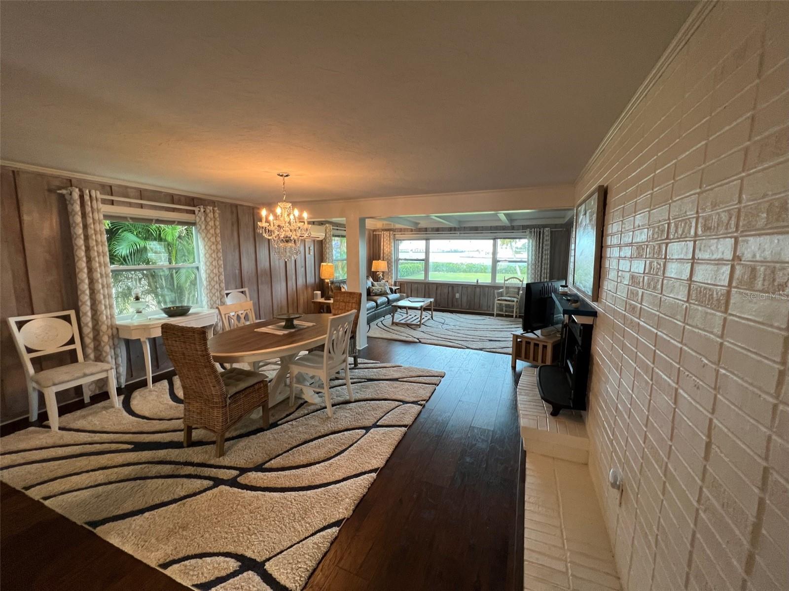 NEWPOINT COMFORT - Residential Lease