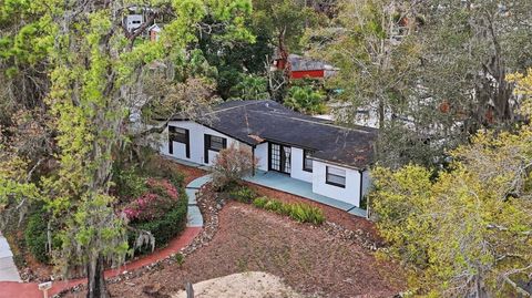 Photo of 12116 N 52nd Street, Temple Terrace, FL 33617 (MLS # TB8479940)