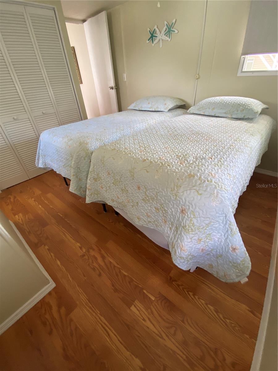 HOLIDAY PARK - Residential