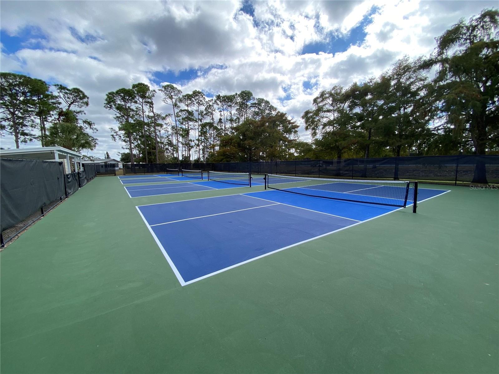 HOLIDAY PARK - Residential