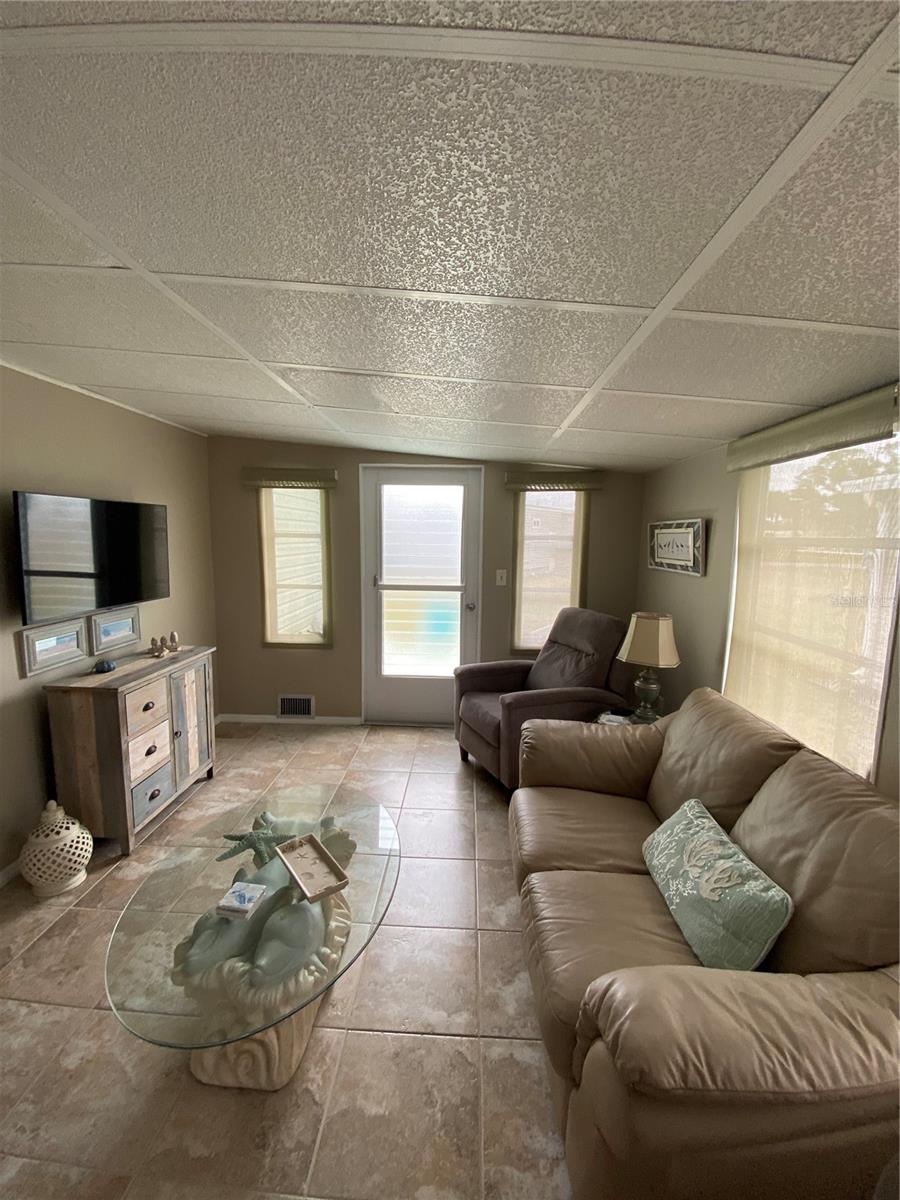 HOLIDAY PARK - Residential