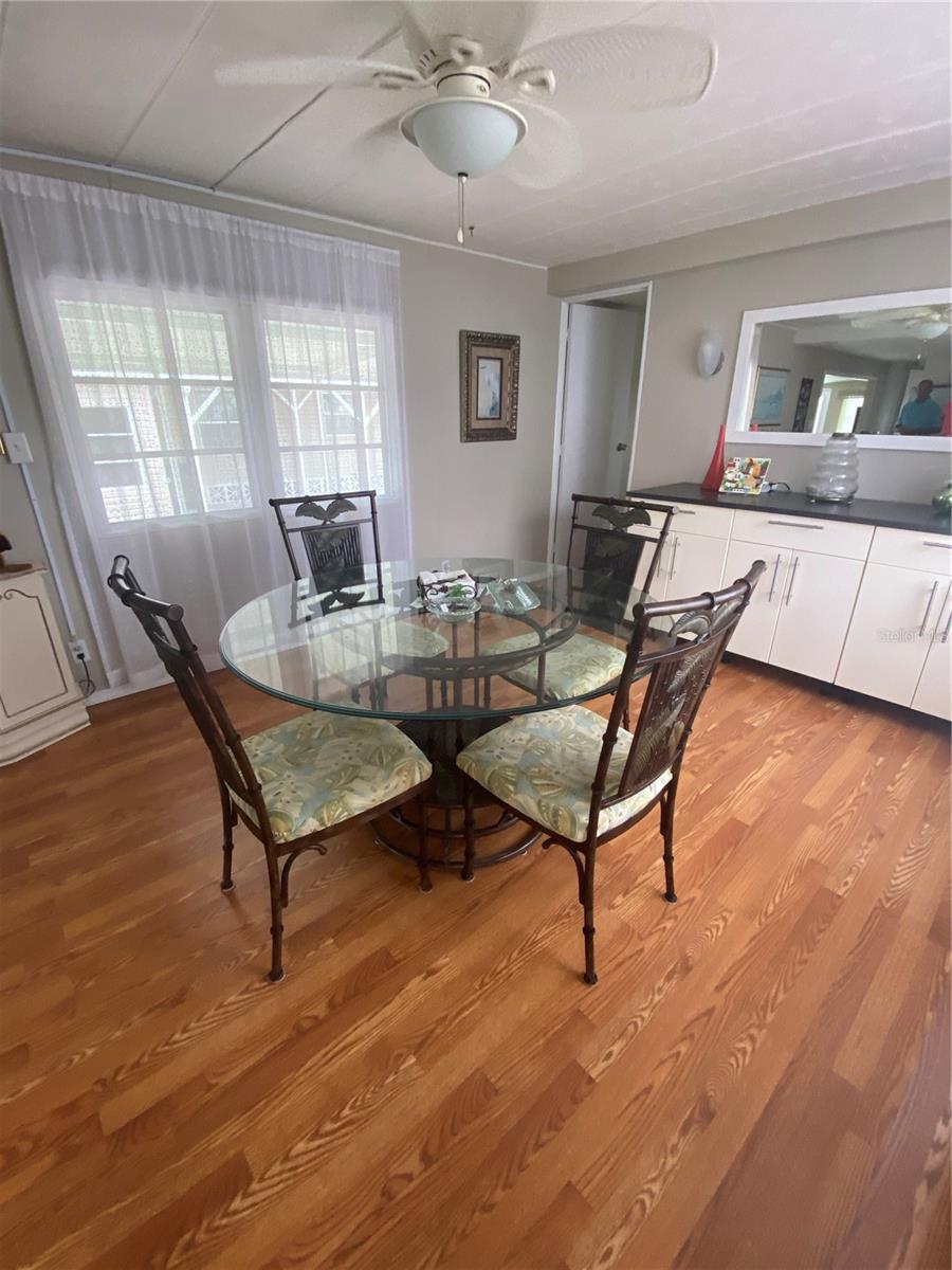 HOLIDAY PARK - Residential