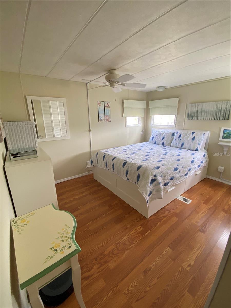 HOLIDAY PARK - Residential