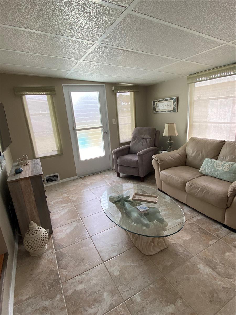 HOLIDAY PARK - Residential