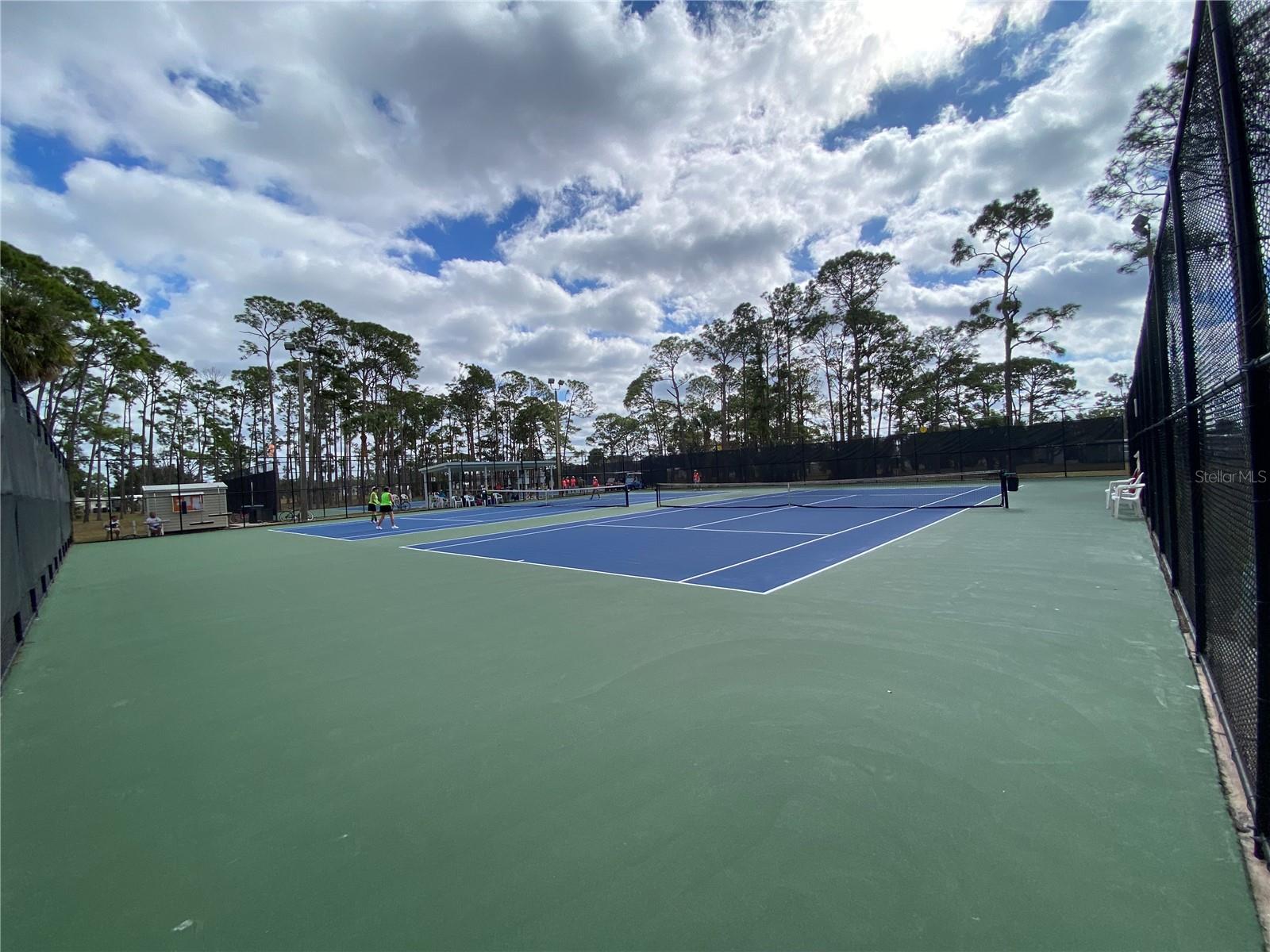 HOLIDAY PARK - Residential