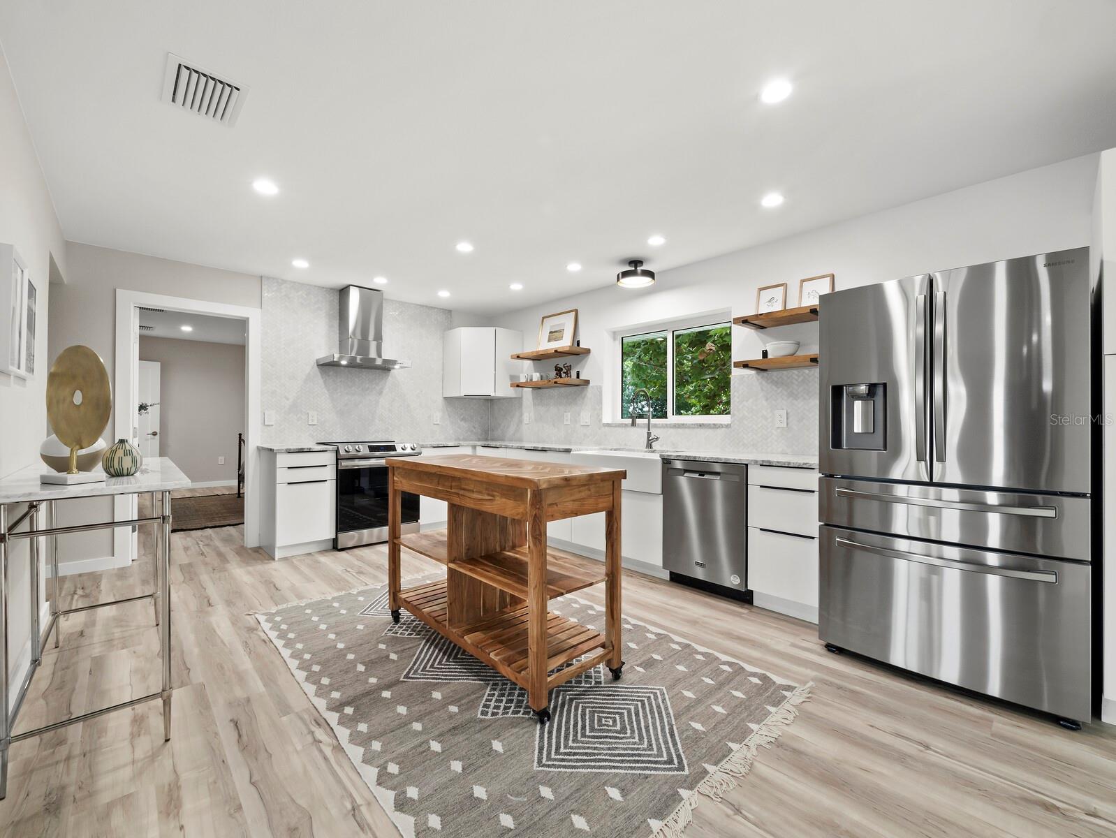 SOUTH GATE - Residential