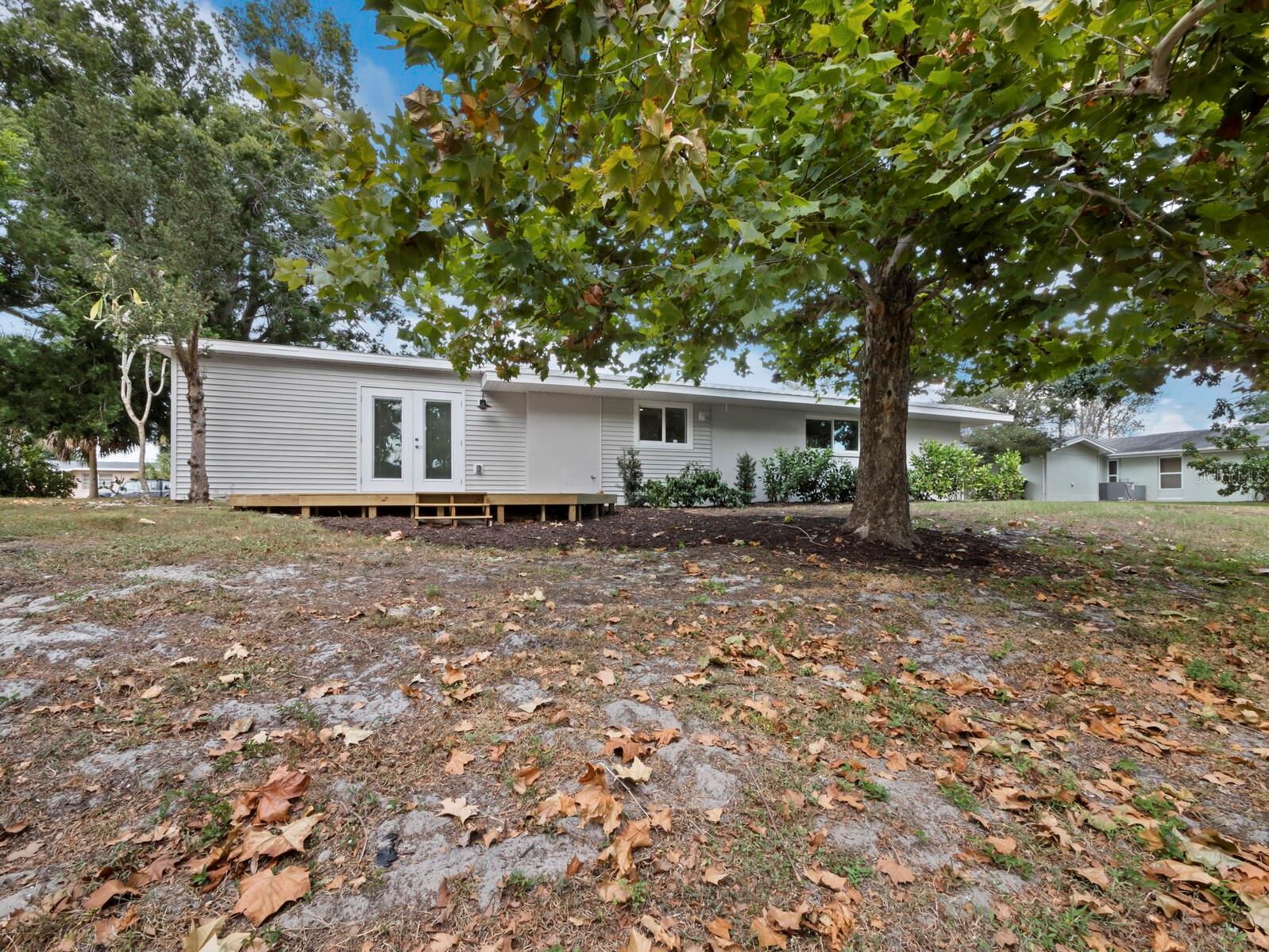 SOUTH GATE - Residential