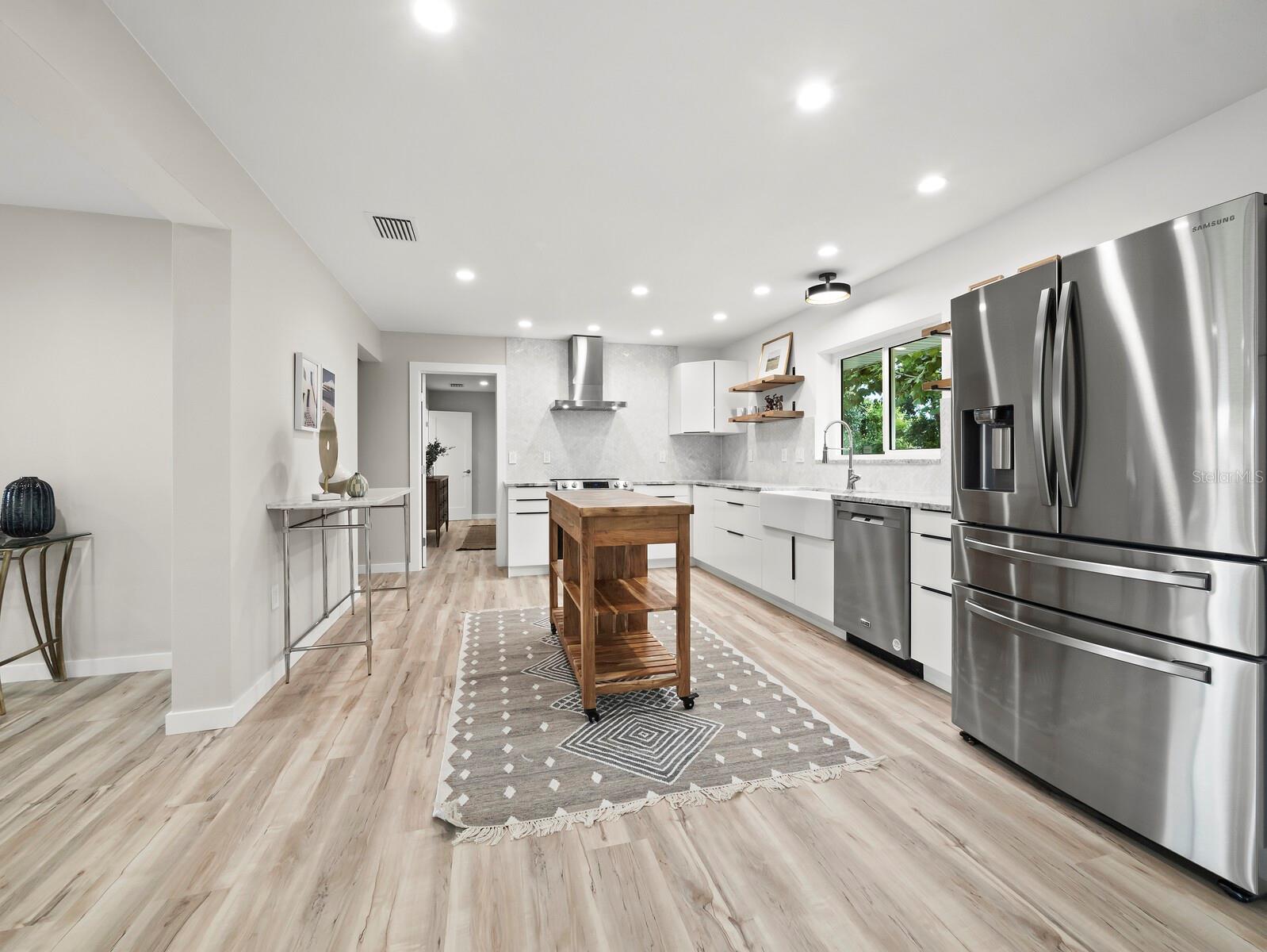 SOUTH GATE - Residential