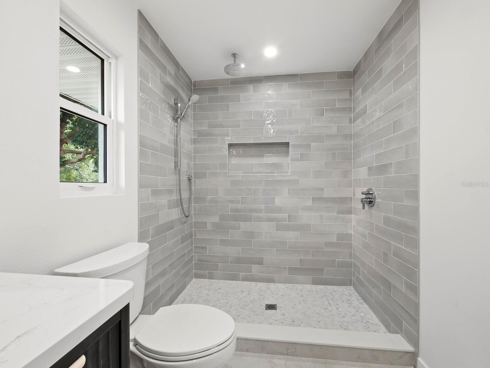 SOUTH GATE - Residential