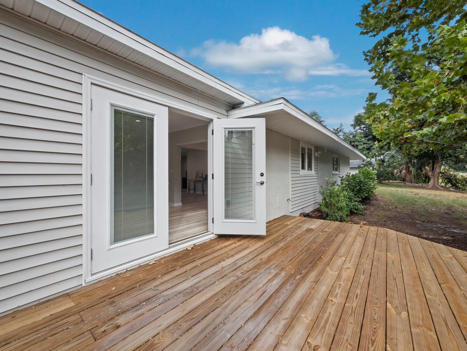 SOUTH GATE - Residential