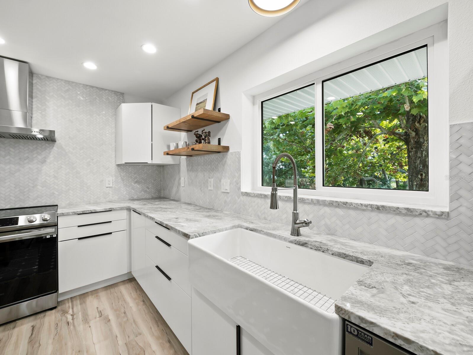 SOUTH GATE - Residential