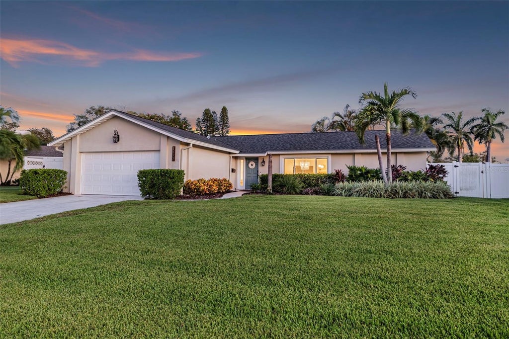 Photo of 1472 47th Avenue NE, St Petersburg, FL 33703 (MLS # TB8537870)