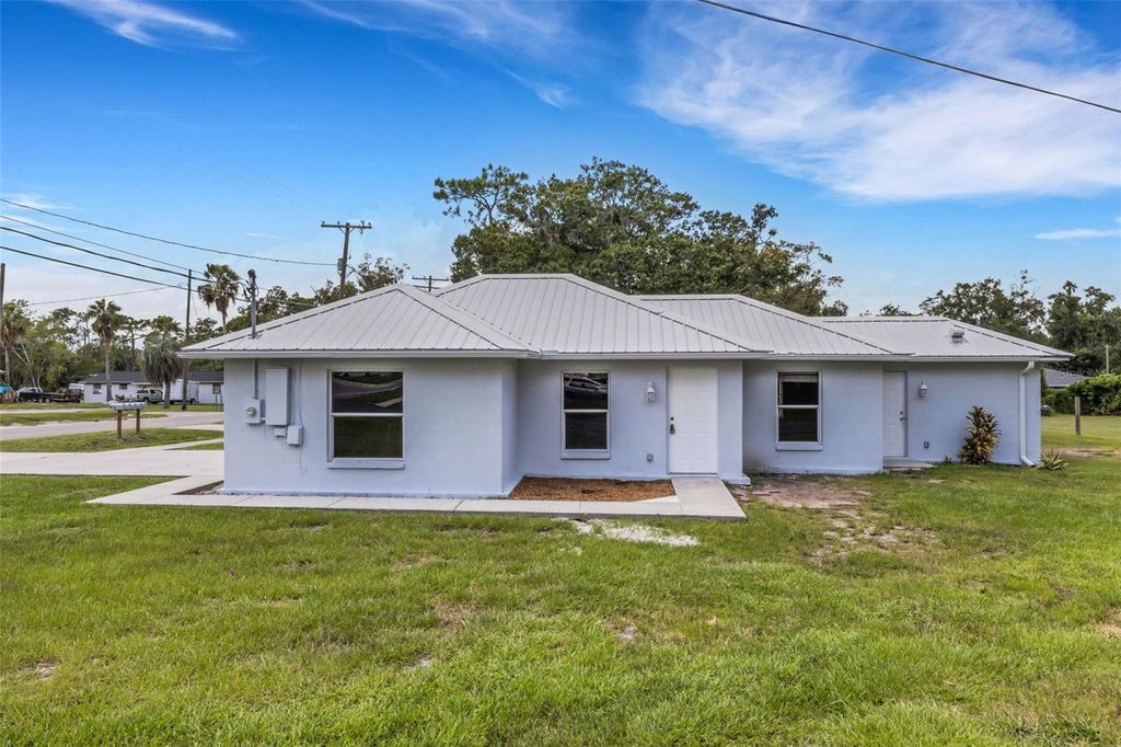 Photo of 3100 W Reynolds Street, Plant City, FL 33563 (MLS # TB8416974)
