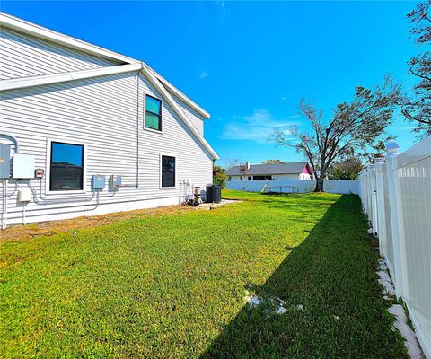 A home in PALMETTO