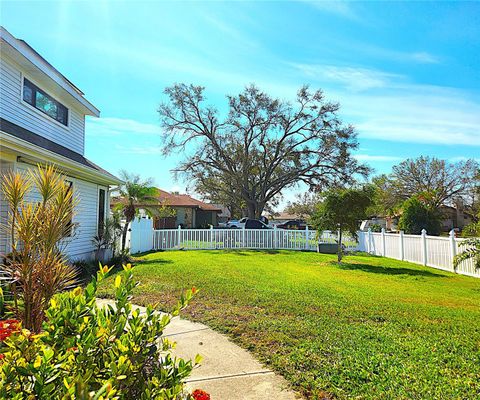 A home in PALMETTO