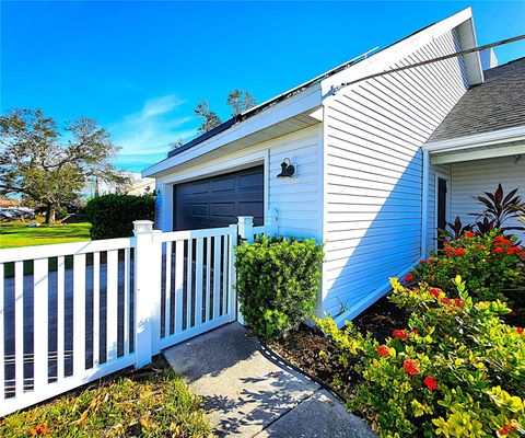 A home in PALMETTO