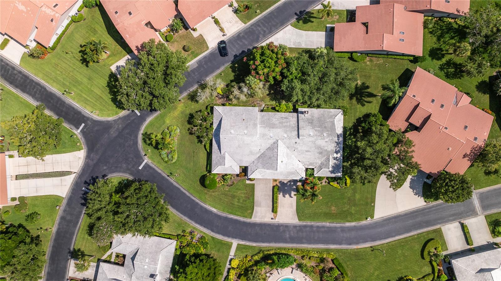3851 WILSHIRE DRIVE 9