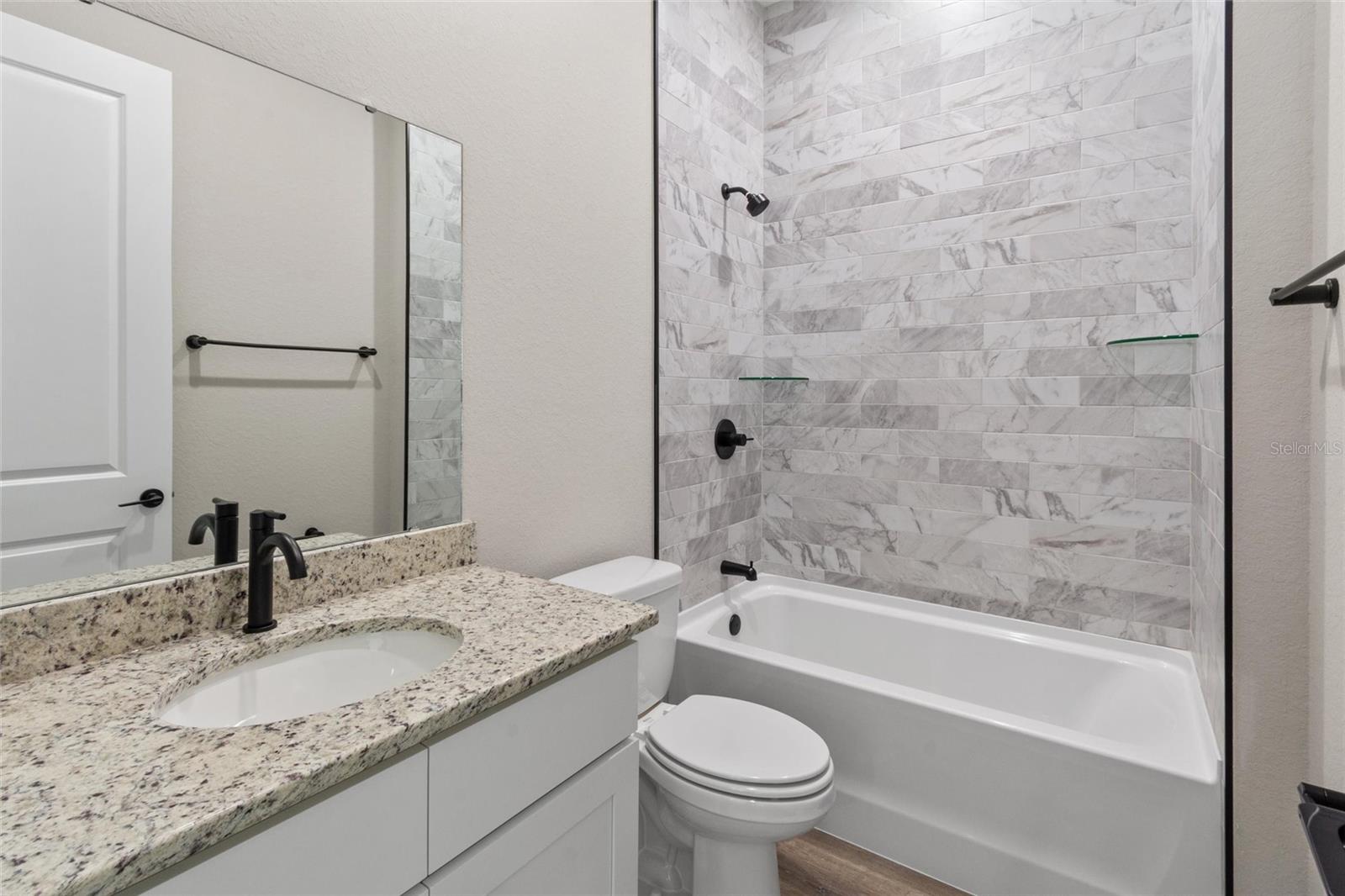 NORTH LAKE BUFFUM SHORES - Residential