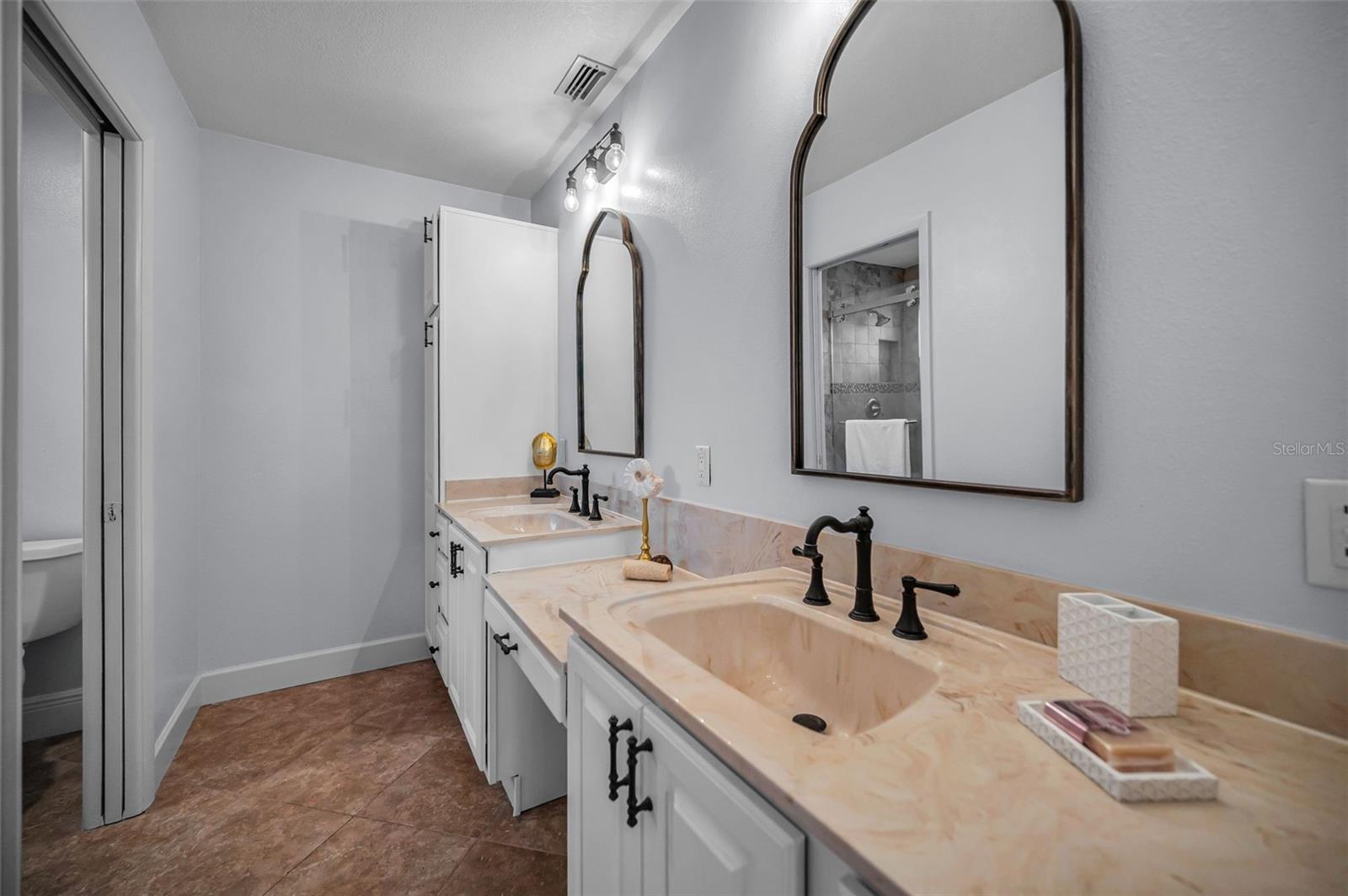 SHADY OAK FARMS - Residential