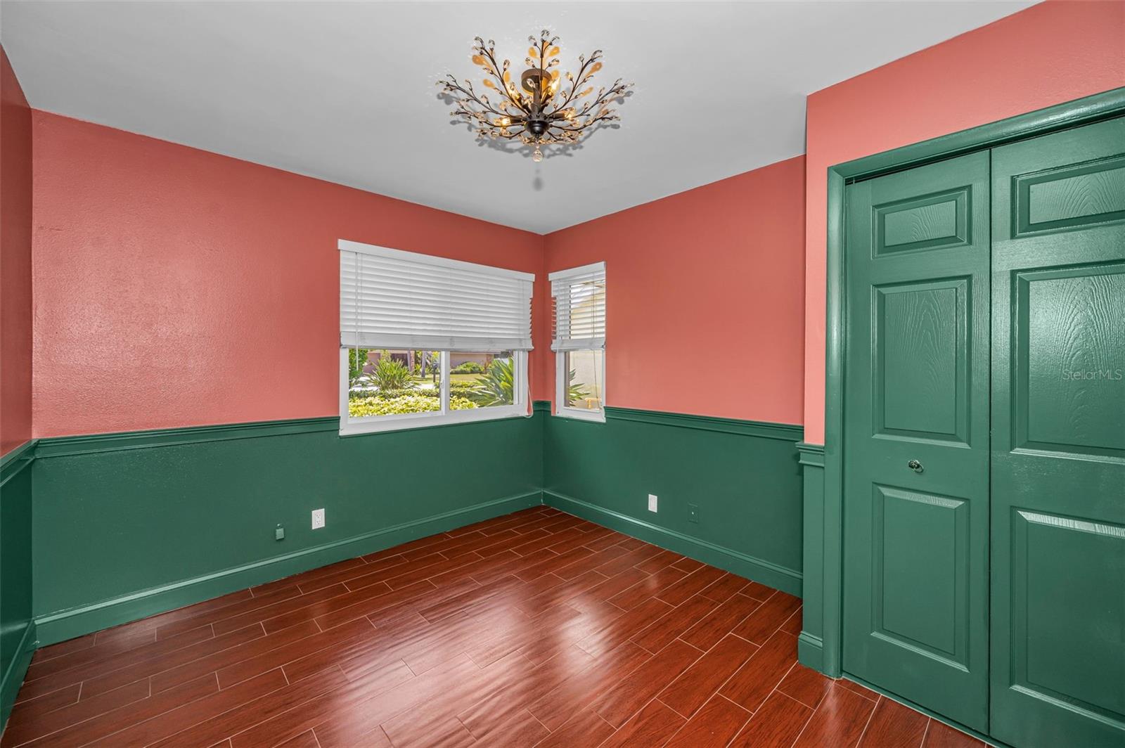 SHADY OAK FARMS - Residential