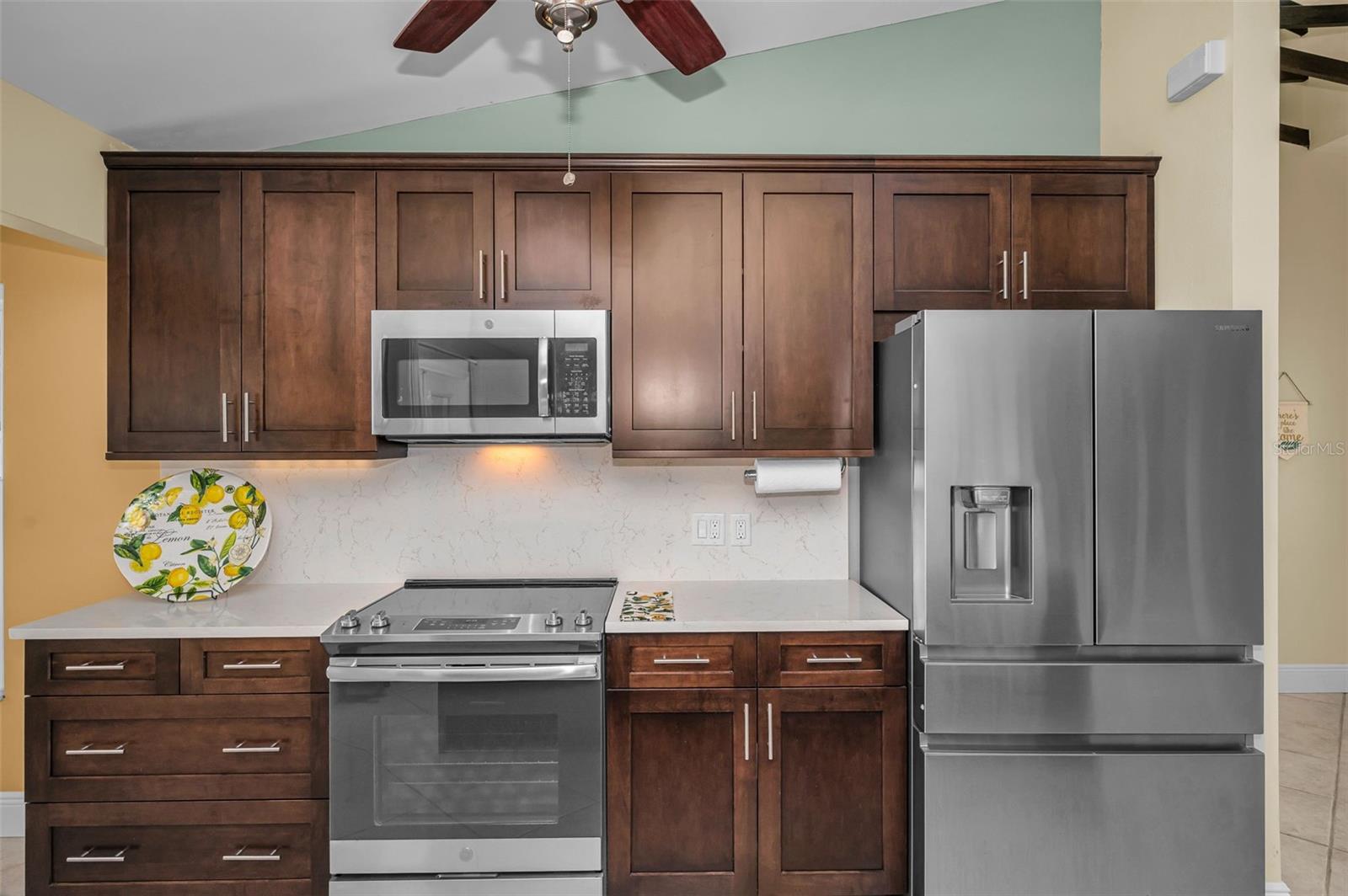 SHADY OAK FARMS - Residential