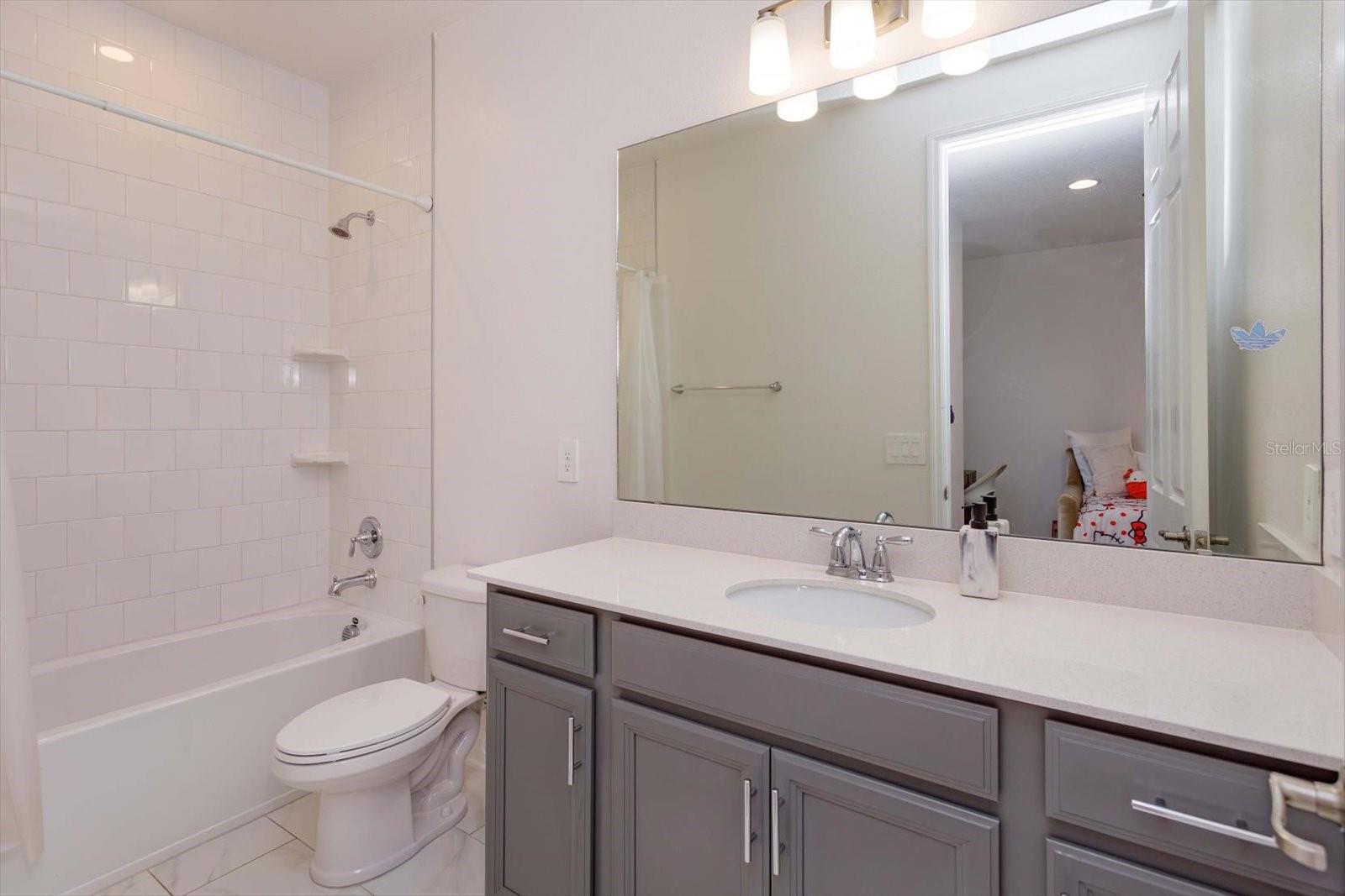 HULL ISLAND/OAKLAND PH 2 - Residential