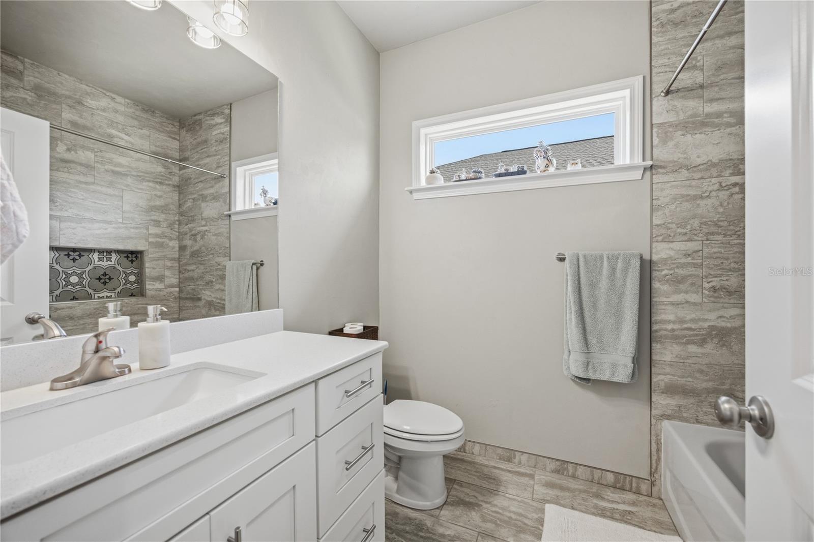 GRAND OAKS AT TOWER PH I PB 35 PG 68 - Residential