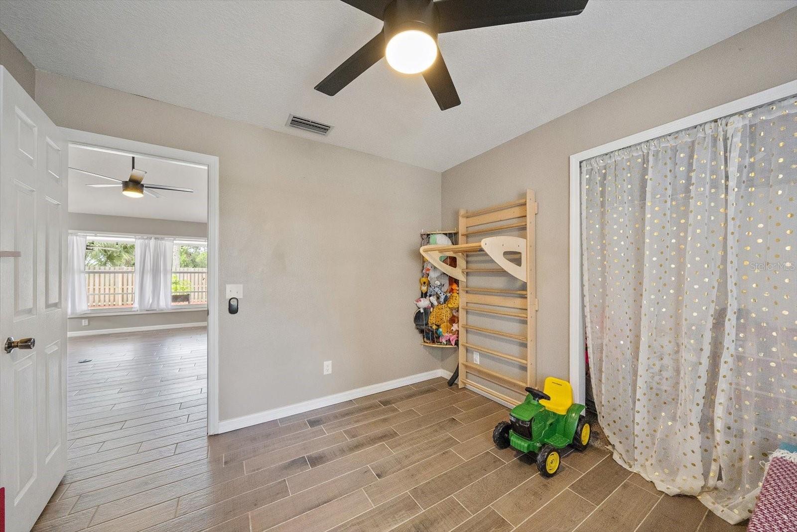 KINGSFIELD PH II - Residential