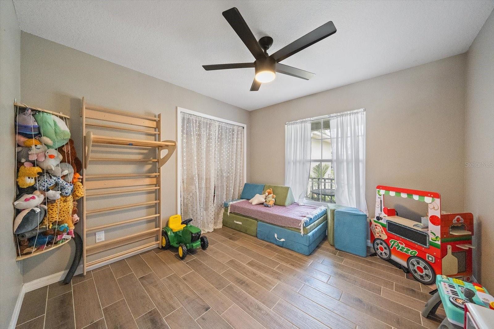 KINGSFIELD PH II - Residential