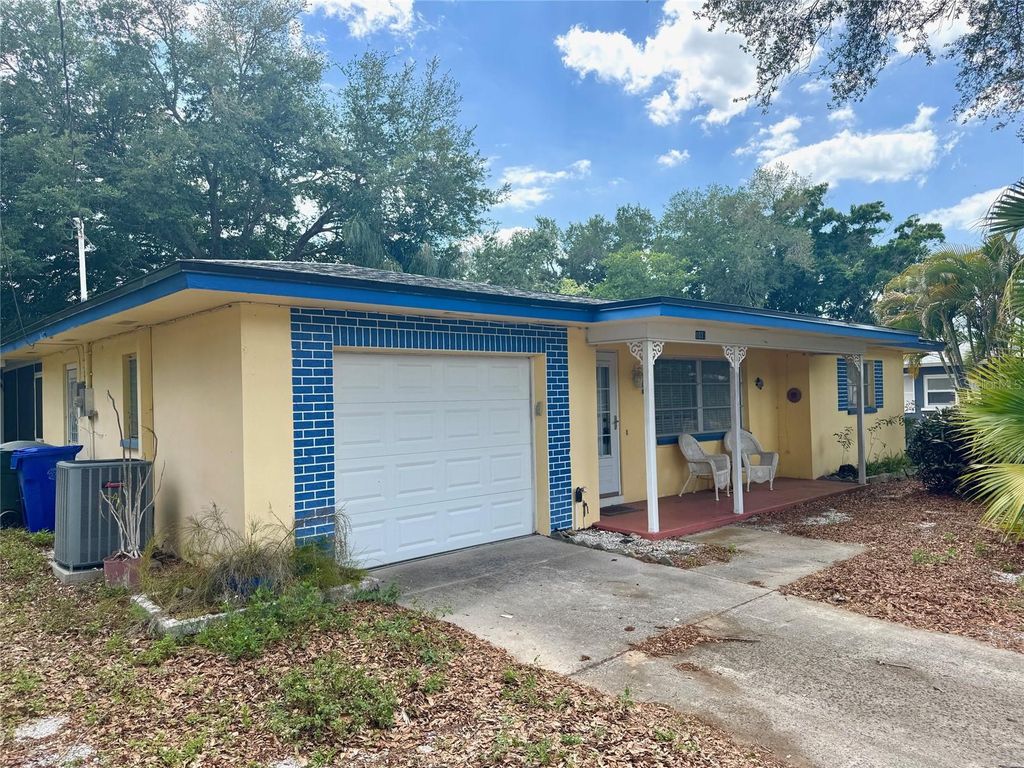 Photo of 1035 Robmar Road, Dunedin, FL 34698 (MLS # TB8498023)