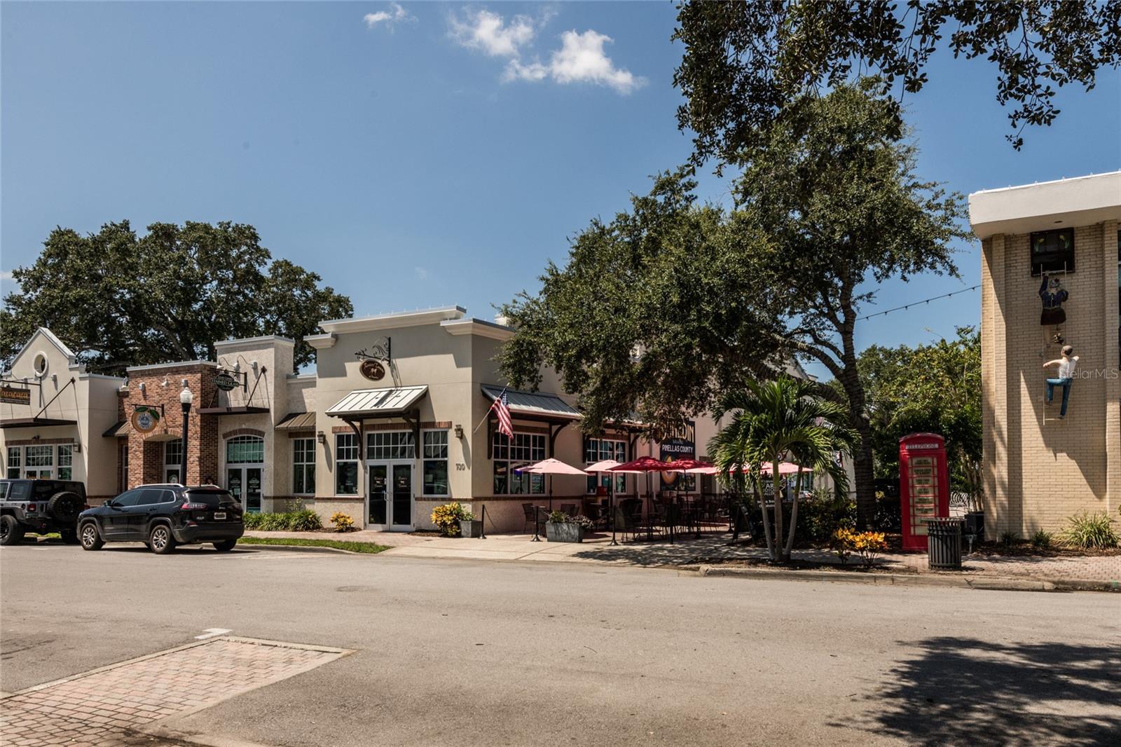 OAK BEND TWNHMS - Residential