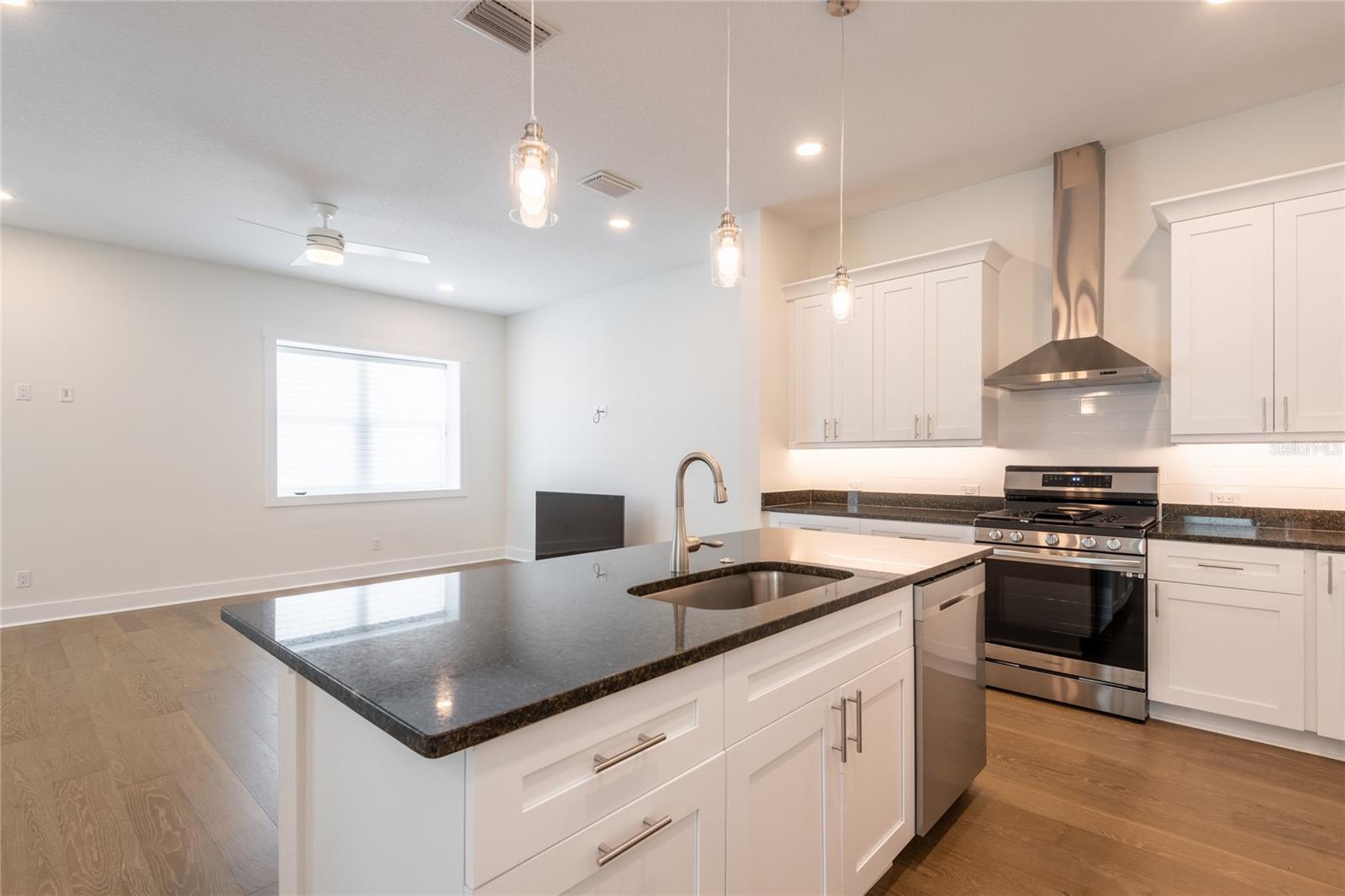 OAK BEND TWNHMS - Residential