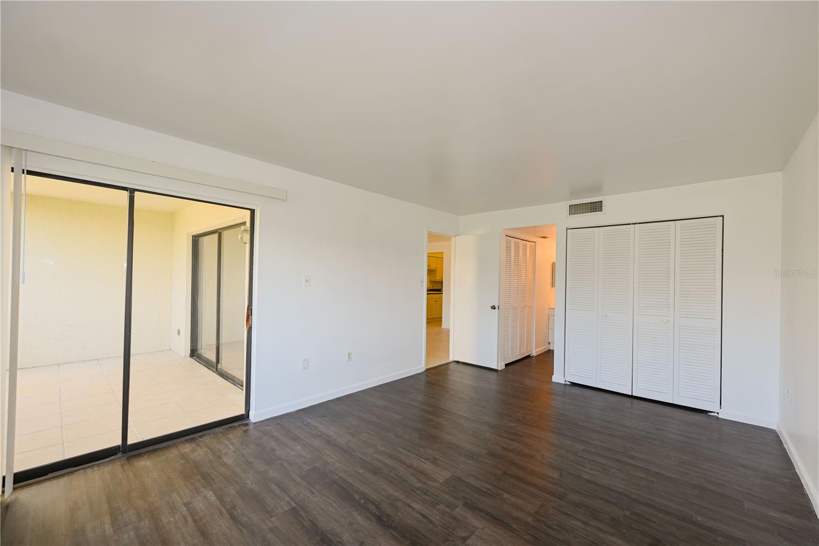 LONGWATER CHASE - Residential Lease