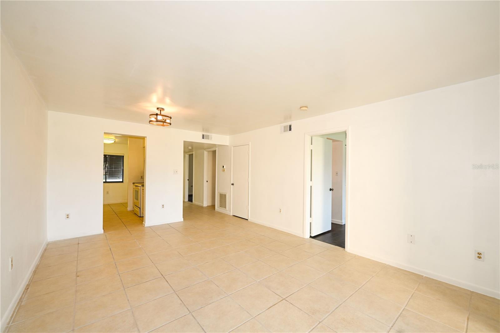 LONGWATER CHASE - Residential Lease