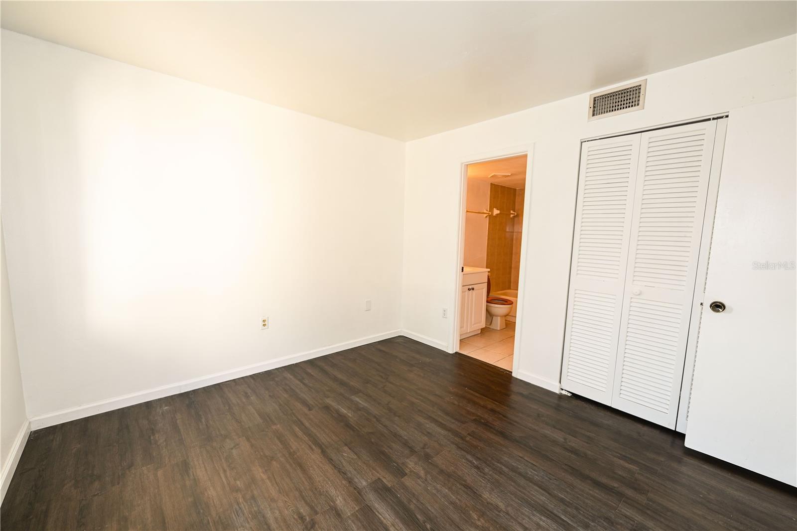 LONGWATER CHASE - Residential Lease