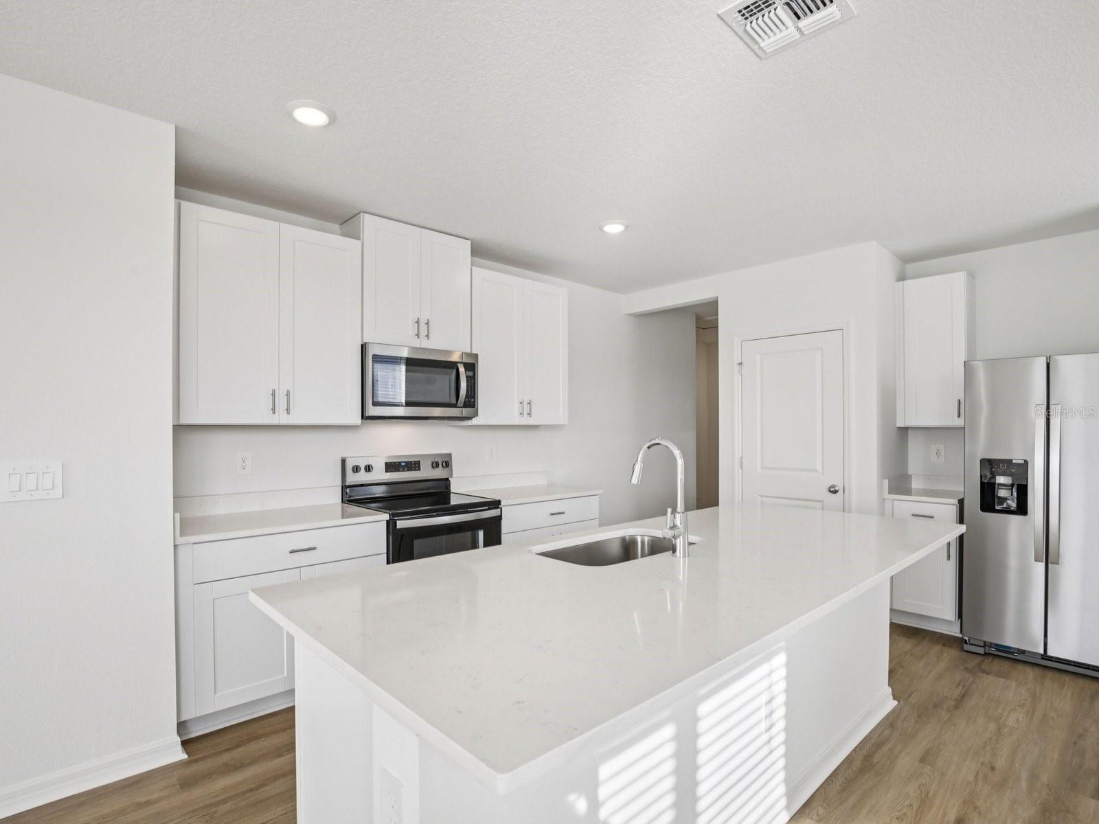 MAGNOLIA BAY - Residential