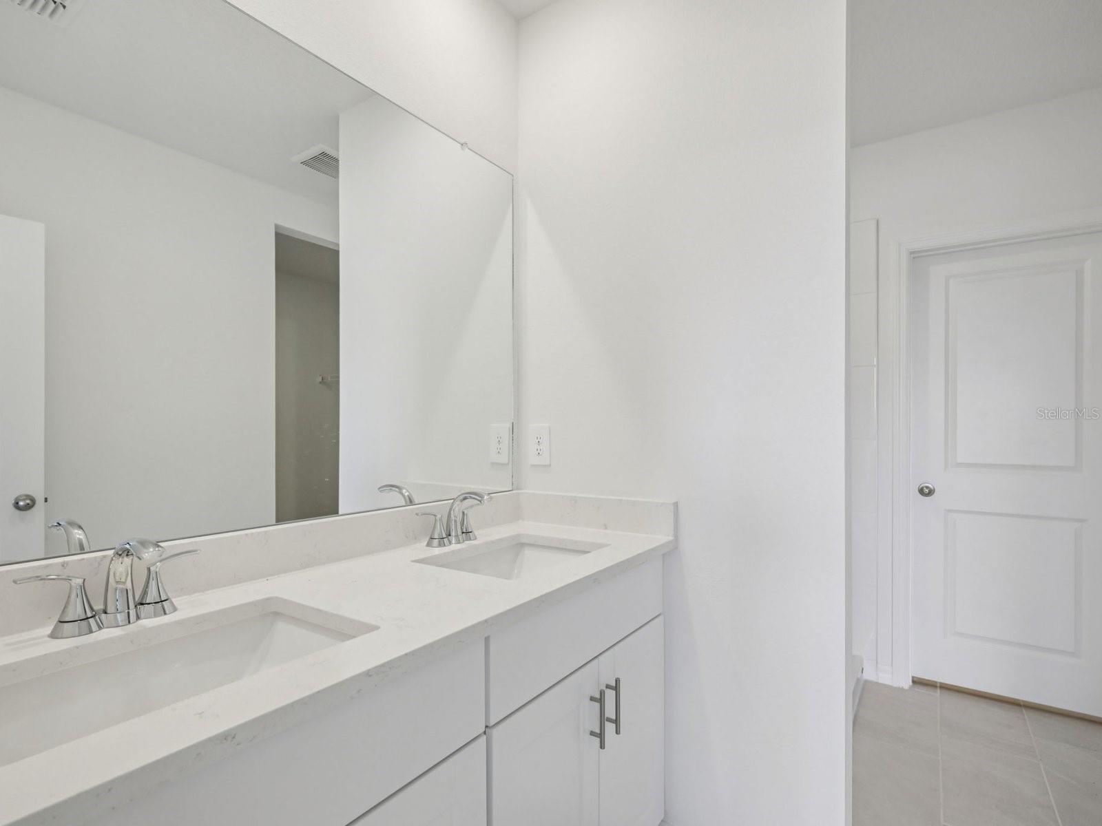 MAGNOLIA BAY - Residential